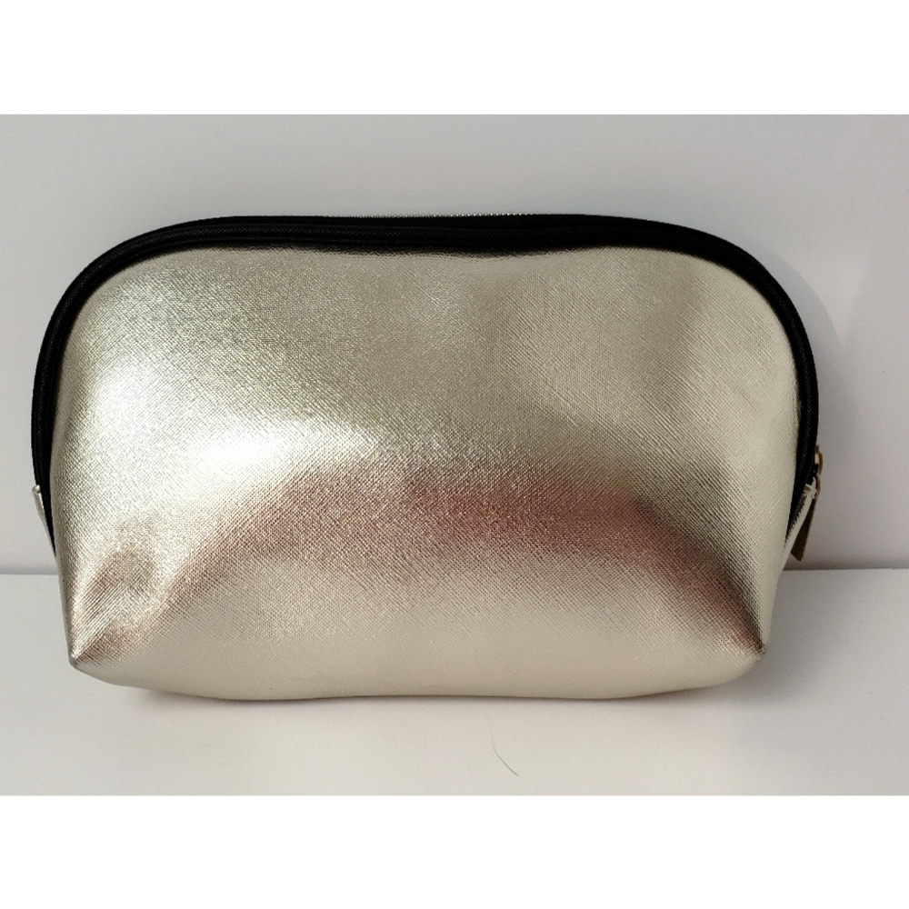 Ellen Tracy | Silver Pouch - Picture 2 of 5